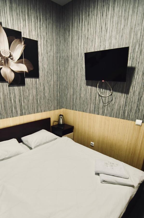 Uno Apart Hotel Киев Экстерьер фото